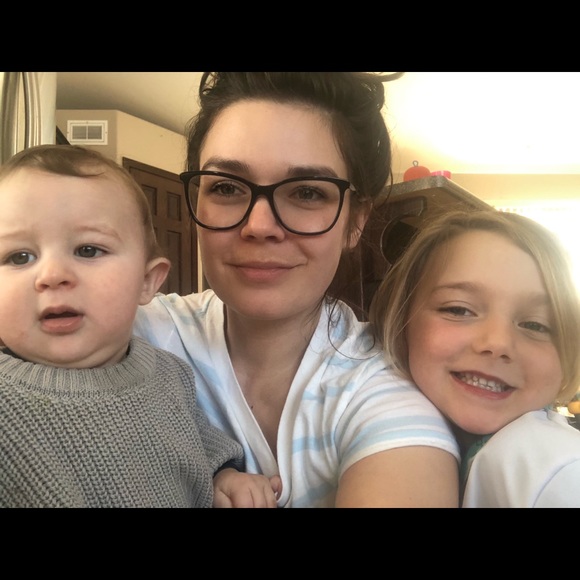 Meet your Posher, Astrid - Picture 1 of 1